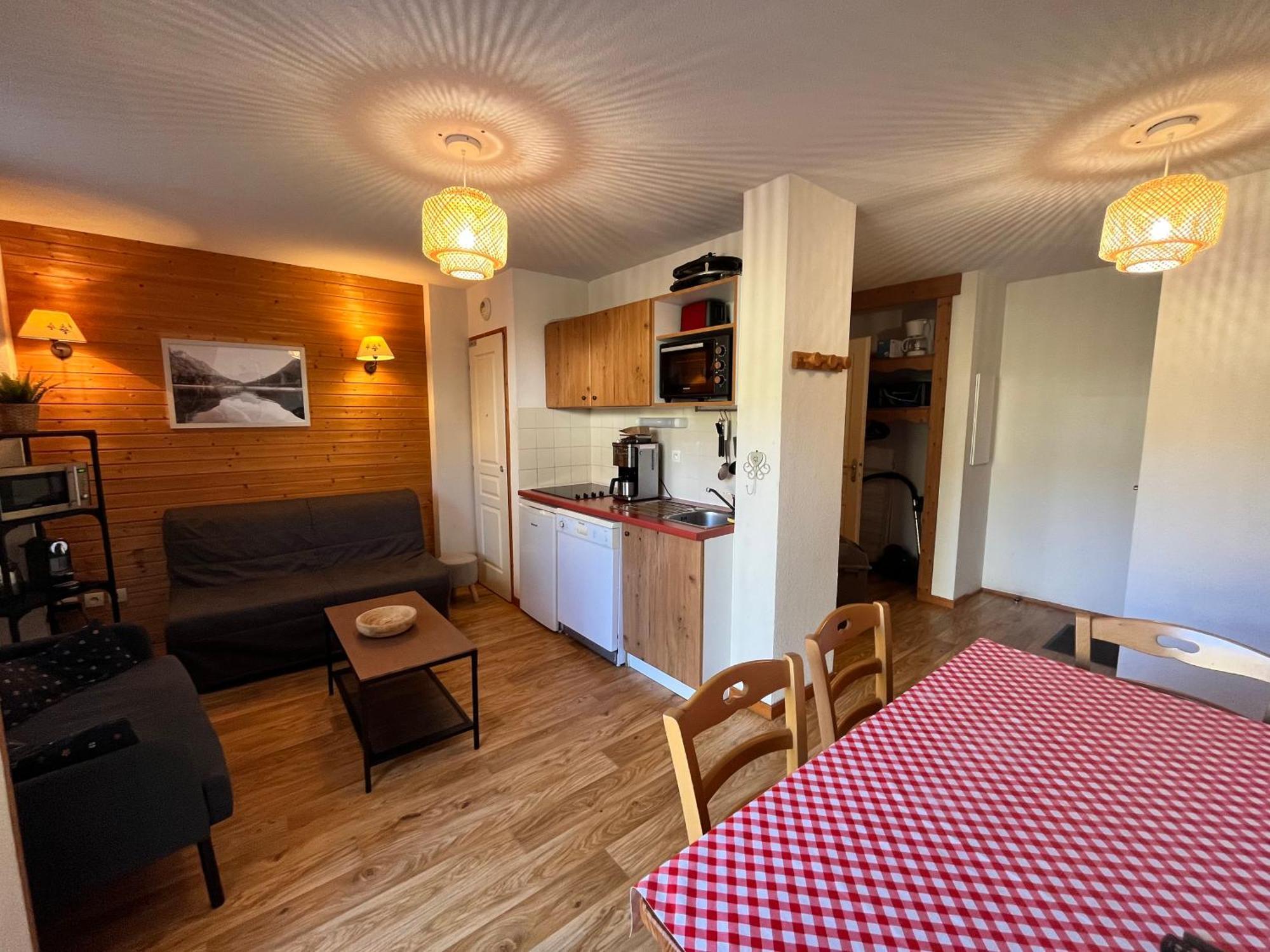 Charmant Appartement Confortable Pour 6 Personnes 40M2 Pied Pistes, Piscine, Wifi, Parking Chamrousse Luaran gambar