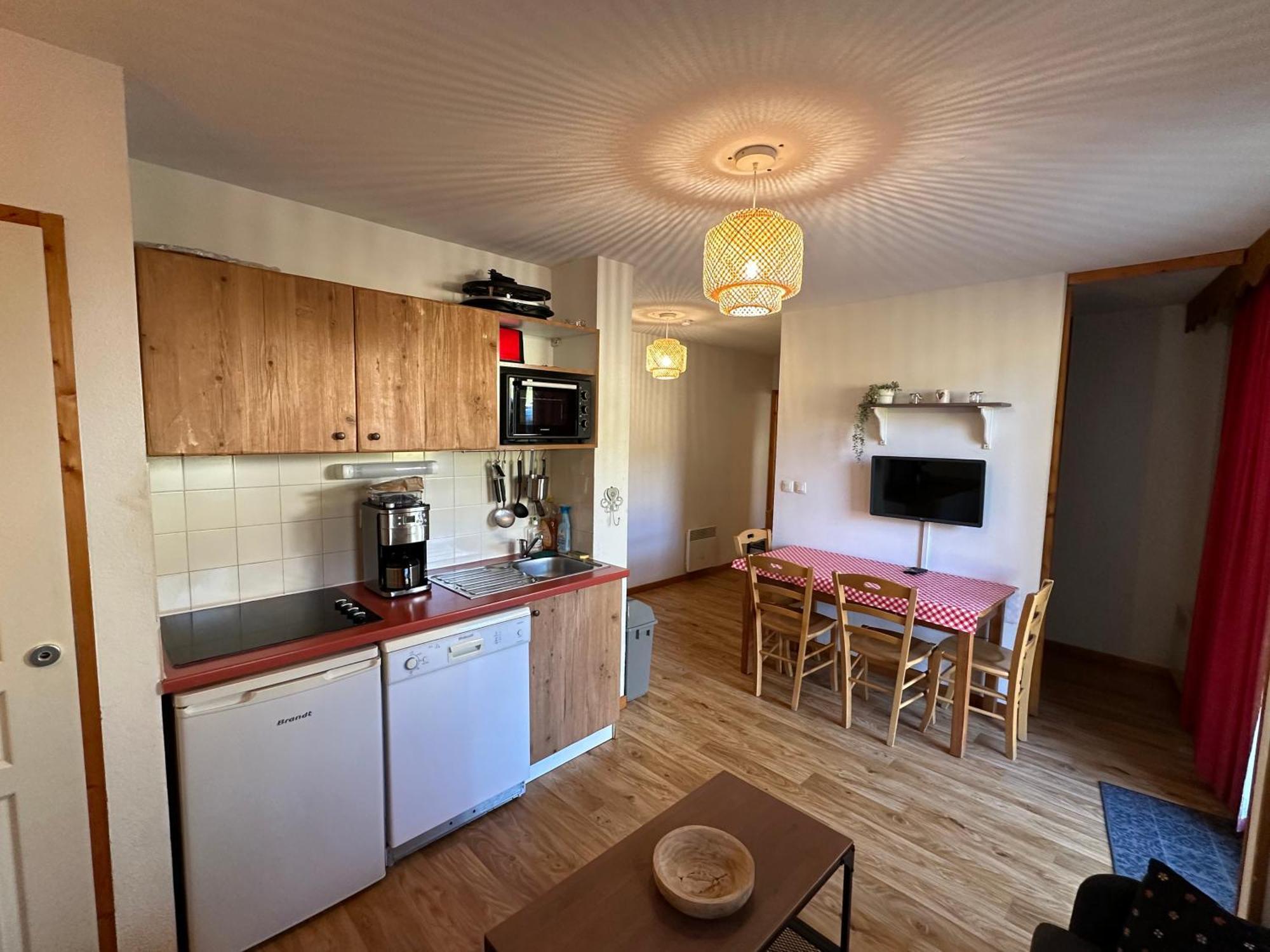 Charmant Appartement Confortable Pour 6 Personnes 40M2 Pied Pistes, Piscine, Wifi, Parking Chamrousse Luaran gambar