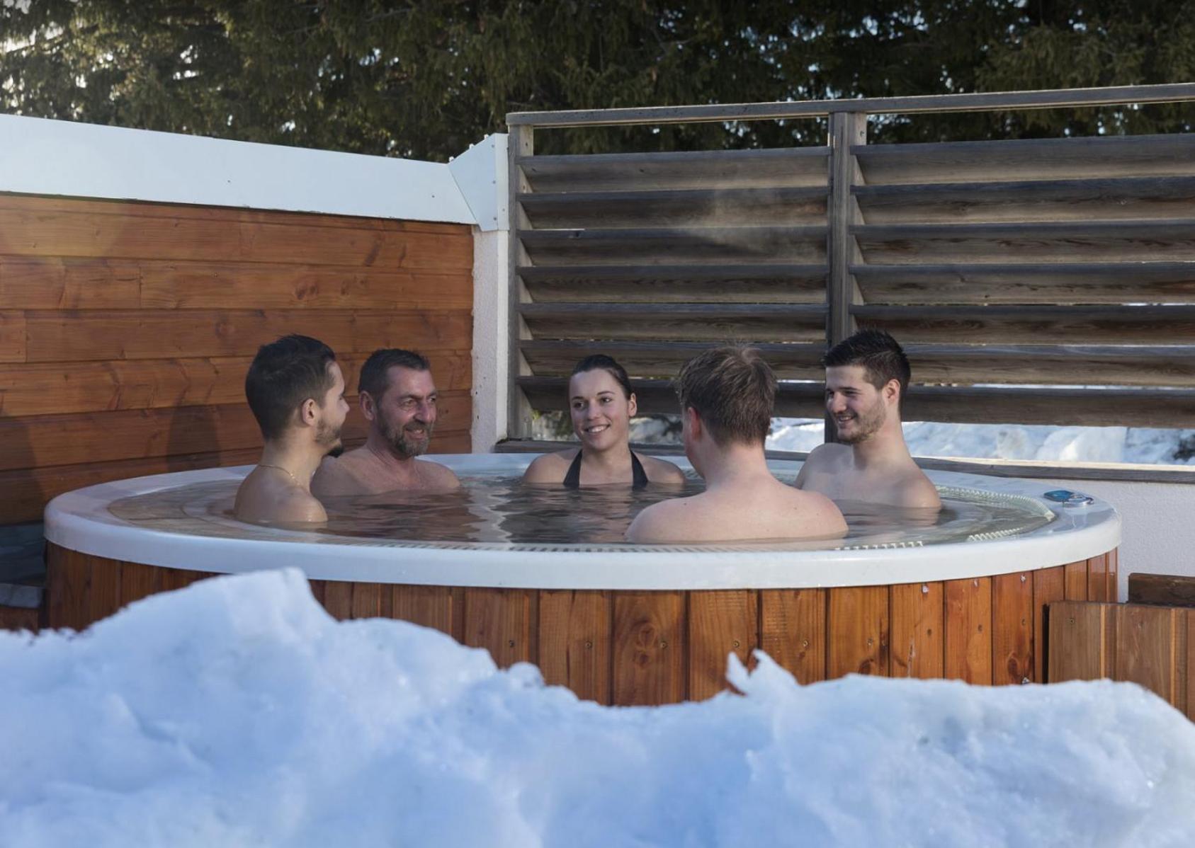 Charmant Appartement Confortable Pour 6 Personnes 40M2 Pied Pistes, Piscine, Wifi, Parking Chamrousse Luaran gambar